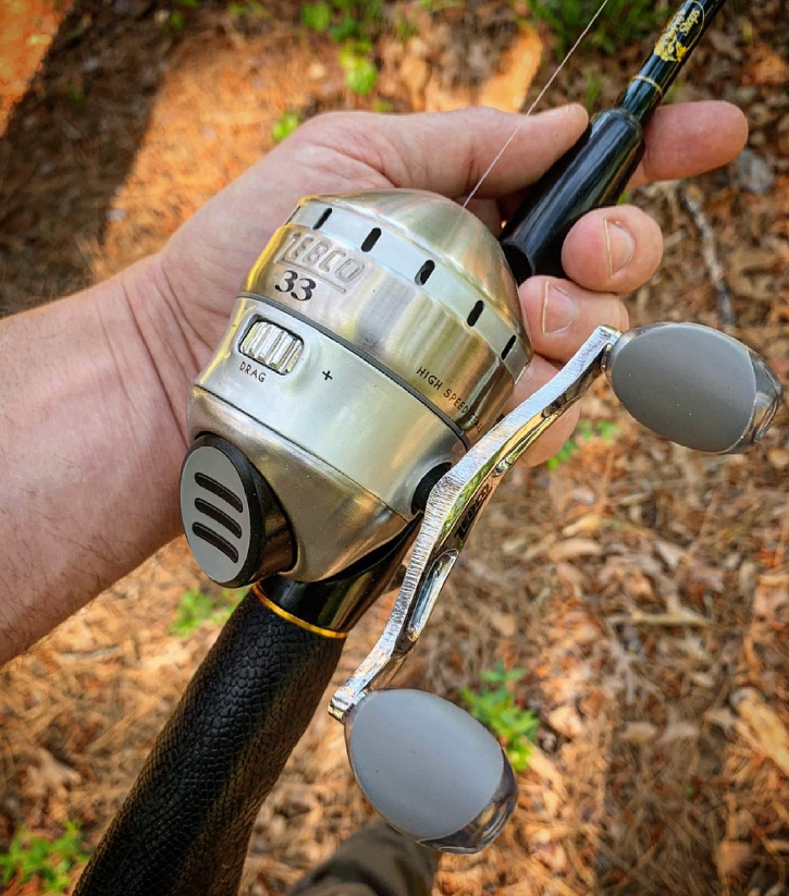 zbeco 33 spincast reel in hand for review